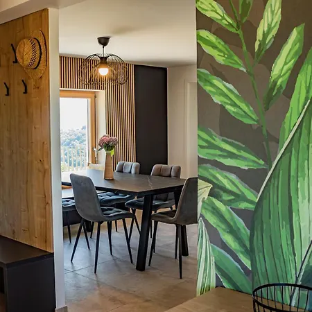 Wellness Pocitniska Hisa Manja Vakantiehuis *